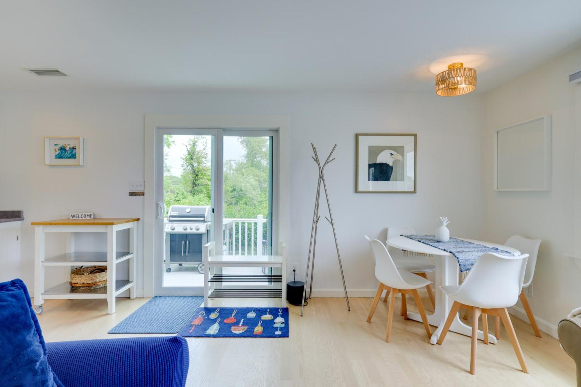 Cozy Narragansett Cottage With Dock And Outdoor Shower Exterior photo